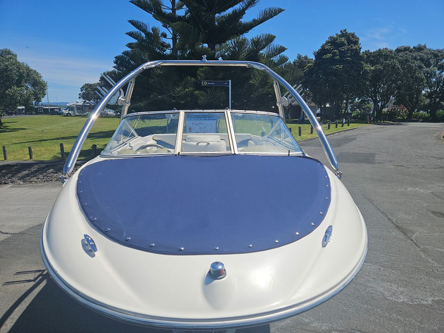 Bowrider 220 Hp 5ltr Mercruiser For Sale