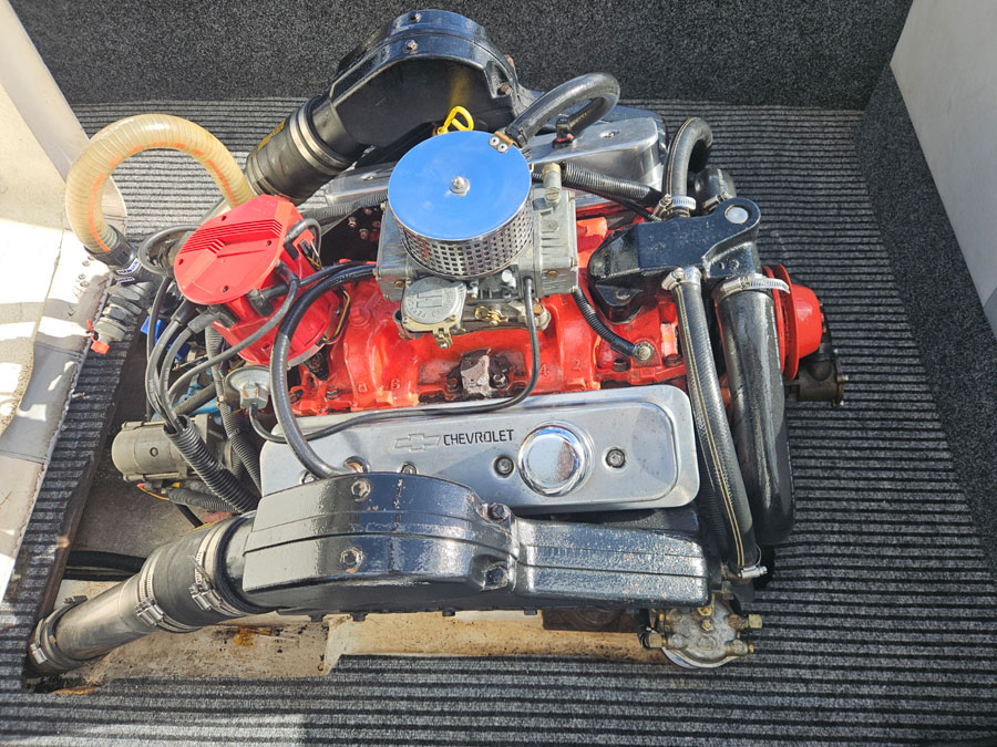 v8 wakeboard-boat-auckland