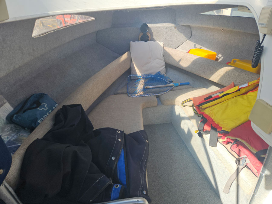 figlass cabin-boat