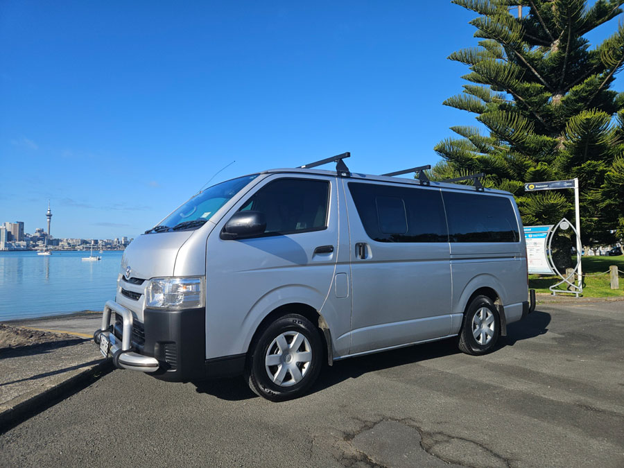 0 toyota-hiace-van-for-sale-auckland